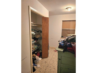 Long time owner home. Wheelchair accessible. House is currently