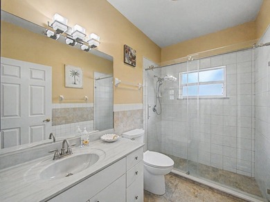 Welcome to this beautifully updated 4-bedroom, 2.5-bath pool - photo 31