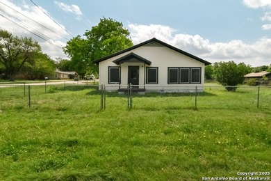 Lake Home For Sale in Marble Falls, Texas