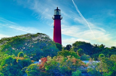 Live the ultimate coastal life in this Key West-style retreat - photo 53