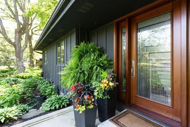 A stunning mid-century home where exceptional design, modern - photo 3