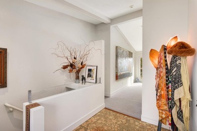 A stunning mid-century home where exceptional design, modern - photo 6