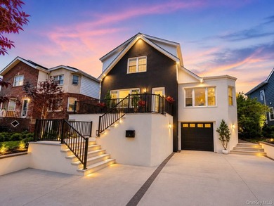 Beautifully renovated and exceptionally spacious, this stunning - photo 1