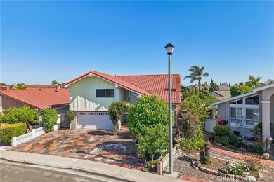 Great 2 story luxury home located in a well established - photo 13