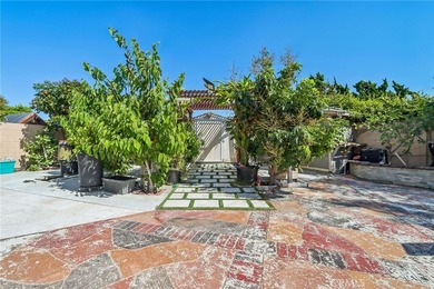 Great 2 story luxury home located in a well established - photo 18
