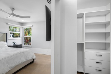 Completely renovated, this beautifully reimagined residence - photo 26