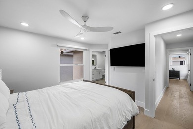 Completely renovated, this beautifully reimagined residence - photo 31