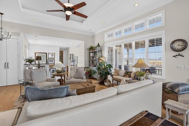 Exceptional custom architect-designed home offering over 4,600 - photo 8