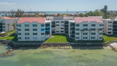 Welcome to island living at its finest in this beautifully - photo 1
