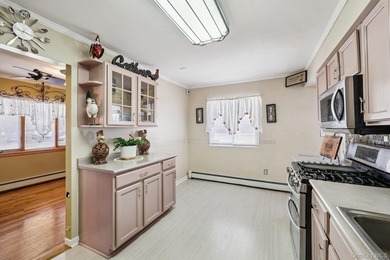 HOUSE FULLY AVAILABLE!! Welcome to this beautifully maintained - photo 12