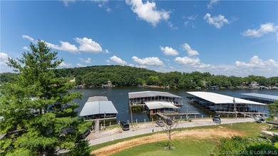Imagine waking up to spectacular lake views every day in this - photo 28