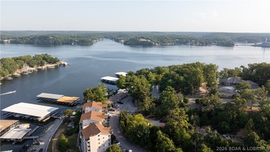 Imagine waking up to spectacular lake views every day in this - photo 30
