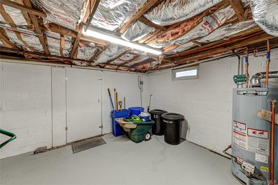 Meticulously maintained with pride of ownership, this sun - photo 30