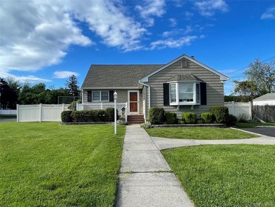 Meticulously maintained with pride of ownership, this sun - photo 32