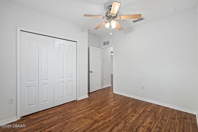 Don't miss your chance to snag this fabulous family Waterfront - photo 18