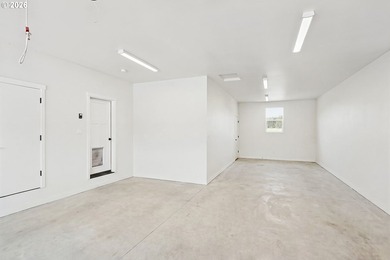 2023 custom single-level home on 21 usable acres with Bacon - photo 25