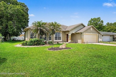 Beautiful 3BR/2BA split floor plan offering 1,650 sq. ft. of - photo 3