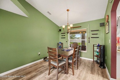 Beautiful 3BR/2BA split floor plan offering 1,650 sq. ft. of - photo 7
