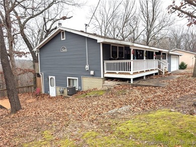 What a lovely family home with large rooms so close to the Lake - photo 3