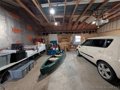 What a lovely family home with large rooms so close to the Lake - photo 9