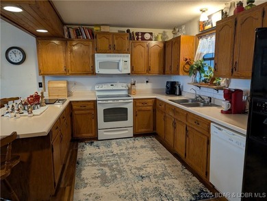 What a lovely family home with large rooms so close to the Lake - photo 10