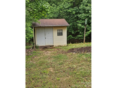 SELLER WILL PAY $1500.00 TOWARD BUYER CLOSING COSTS. Just in - photo 19