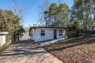 Jackson Lake Home For Sale in Jackson Georgia