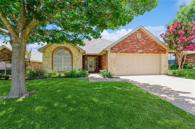 Joe Pool Lake Home For Sale in Cedar Hill Texas
