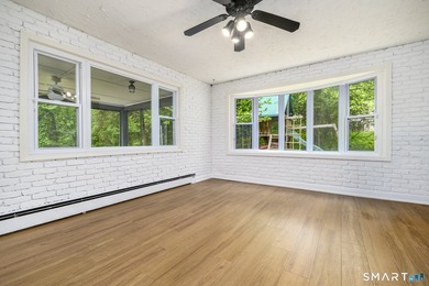 Wonderful West Norwalk Colonial with a stunning new kitchen is - photo 14