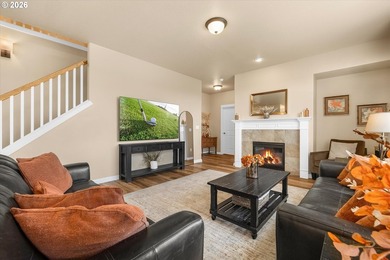 Wake up to golf course views, unwind on the deck at sunset, and - photo 16
