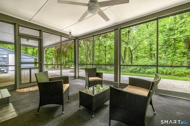 Wonderful West Norwalk Colonial with a stunning new kitchen is - photo 25