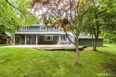 Wonderful West Norwalk Colonial with a stunning new kitchen is - photo 26