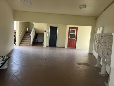 Beautiful one bedroom, one bathroom condo in Lauderhill East in - photo 29