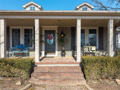 Price Reduced. Charming Traditional Home with a Central Fort - photo 6
