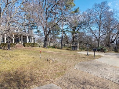 Price Reduced. Charming Traditional Home with a Central Fort - photo 8