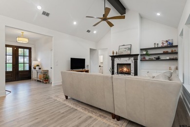 Priced well under appraised value, this is an unbelievable deal! - photo 15