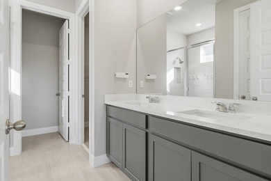 SELLER MOTIVATED!! Experience modern living in this newly built - photo 15