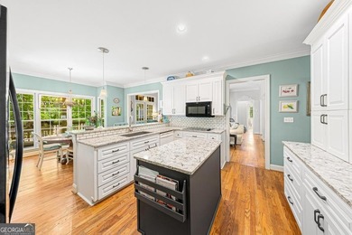 This charming Lake Hartwell home is the ultimate retreat for - photo 18
