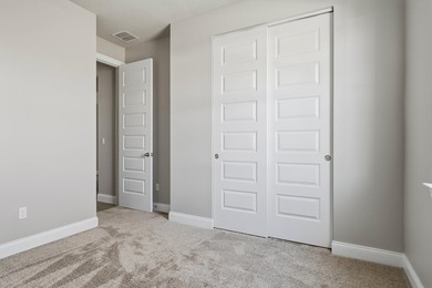 SELLER MOTIVATED!! Experience modern living in this newly built - photo 21