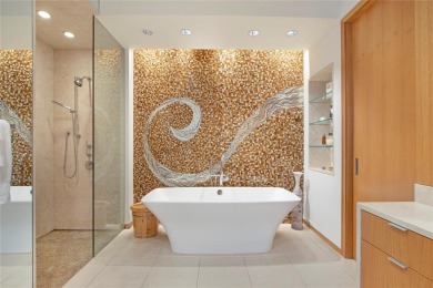 A Modern Architectural Masterpiece in the Heart of the City

