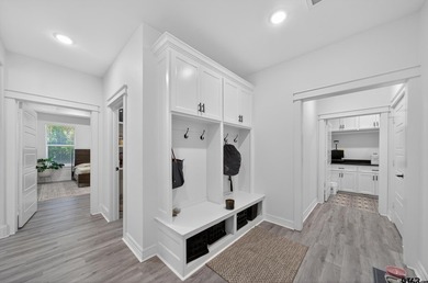 Priced well under appraised value, this is an unbelievable deal! - photo 27