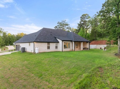 Priced well under appraised value, this is an unbelievable deal! - photo 31