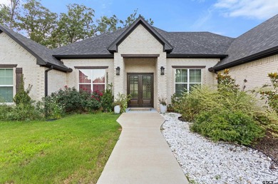 Priced well under appraised value, this is an unbelievable deal! - photo 33