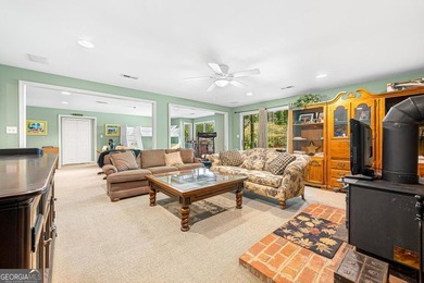 This charming Lake Hartwell home is the ultimate retreat for - photo 34