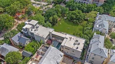 A Modern Architectural Masterpiece in the Heart of the City

