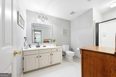This charming Lake Hartwell home is the ultimate retreat for - photo 38