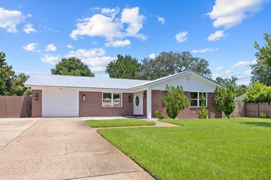 This impeccably renovated home is ready to move in! From the - photo 1