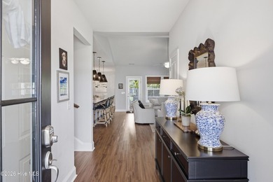 Beautiful single-floor living featuring tile, carpet, and luxury - photo 3