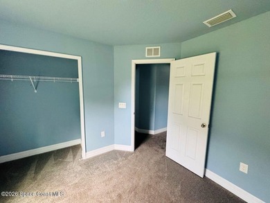 Built in 2022, this 3-bedroom, 2-bathroom home offers 1,516 - photo 6