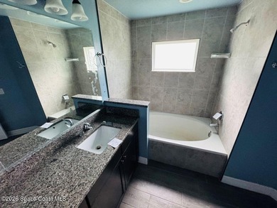 Built in 2022, this 3-bedroom, 2-bathroom home offers 1,516 - photo 8